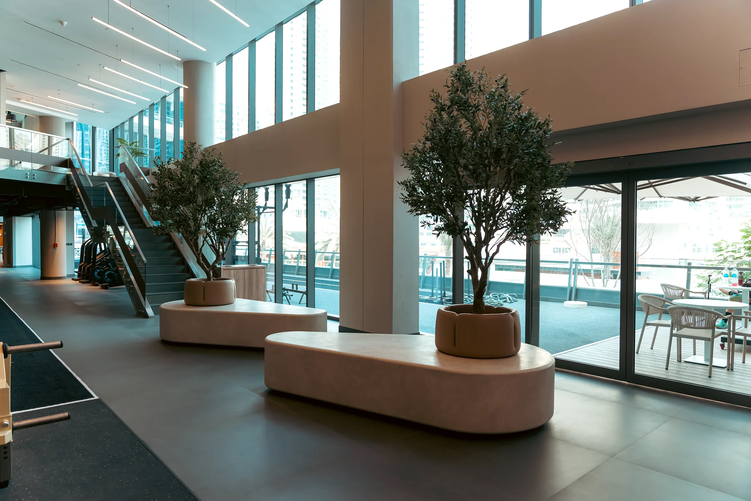 Planning a Commercial Gym in the GCC: Equipment Supplier or Turnkey Partner?